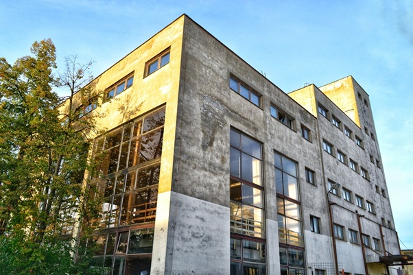 Bývalá budova pivovaru (foto: www.cestovanie.net)